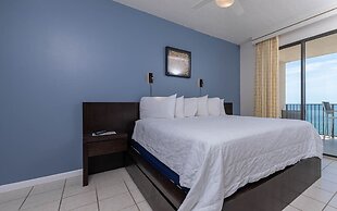 Phoenix East 1207 2 Bedroom Condo by Redawning