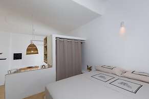 Thita Estate Suite With Private Pool