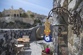 Rock Villas Santorini - Villa Legend Castle View Jacuzzi 130 sq m up t