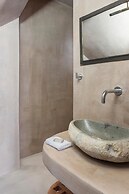 Artemis 7BD Minimal Villa Private Pool Jacuzzi