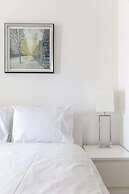 Modern 2BD Flat With a Balcony - Wandsworth