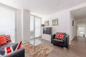 Modern 2BD Flat With a Balcony - Wandsworth