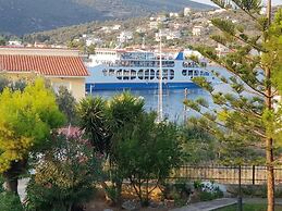 A Beautiful Sea-side Penthouse
