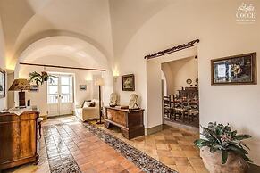 Villa Rococo - Luxury Period Villa With Pool and sea Views