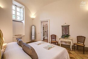 Villa Rococo - Luxury Period Villa With Pool and sea Views