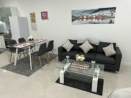 Luxurious Spacious Studio Retreat Close to Funchal