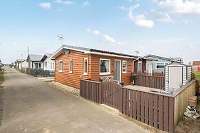 1 Bed Cabin - Sleeps 2 - Pets - 2 Min To Beach