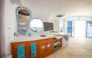 Turtle Studio in Placencia Village