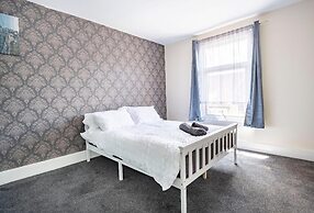 Maidstone - Sleeps 6 - Parking - Garden - 96ws