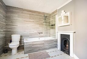 Maidstone - Sleeps 6 - Parking - Garden - 96ws