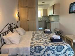 SUN Studio 8 - Close TO 180 Sunset BAR