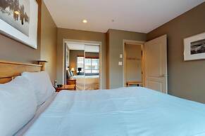 Whistler Village - Best Location - Spacious