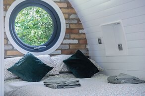 Woody's - 1 Bedroom Pod - Cold Inn