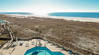 Phoenix Vi 6608 3 Bedroom Condo by Redawning