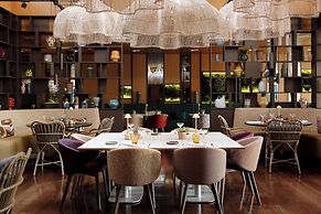 Crowne Plaza Madrid - Centre Retiro by IHG