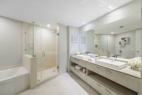 Luxury Beachfront Condo