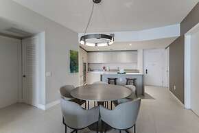 Luxury Beachfront Condo