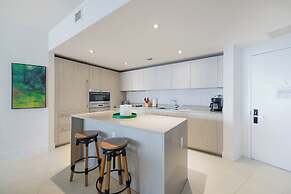 Luxury Beachfront Condo