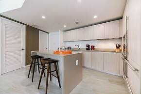 Luxury Beachfront Condo