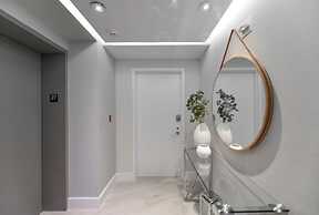 Luxury Beachfront Condo