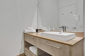 Luxury Beachfront Condo