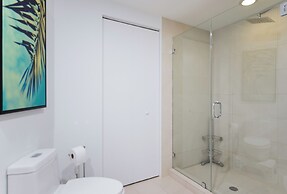 Luxury Beachfront Condo