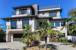 Sizzling Summer Rates at Surf Side Beach House  GULF VIEWS Elevator (B