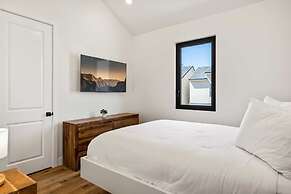 The Sand Hollow Retreat #h8 7 Bedroom Home