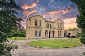 Rumwell Park - 8 Bedroom Manor House- Taunton