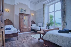 Rumwell Park - 8 Bedroom Manor House- Taunton