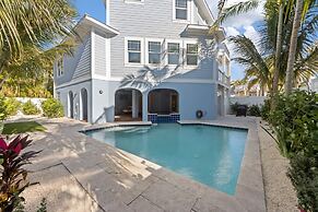 Chasing Sunsets managed by Beach Retreats