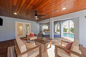 Chasing Sunsets managed by Beach Retreats