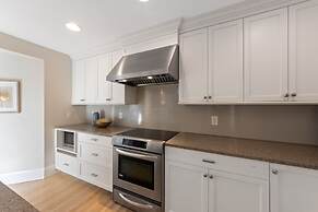 Chasing Sunsets managed by Beach Retreats