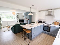 6 Hillside Cottages