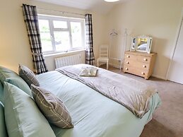6 Hillside Cottages