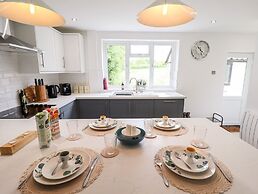 6 Hillside Cottages