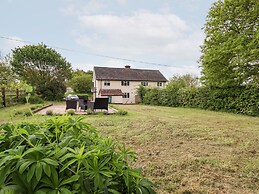 6 Hillside Cottages