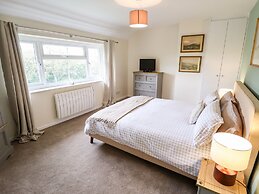6 Hillside Cottages