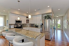 Paradise Found managed by Beach Retreats