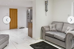 The Hawthorns Large Detached 3 Bedroom Family Home