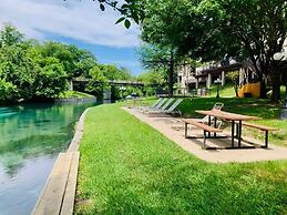 Ic 316 Riverfront Bliss 2 Bedroom Condo by RedAwning