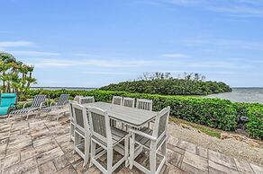 Bay House Retreat managed by Beach Retreats