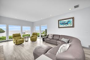 Bay House Retreat managed by Beach Retreats