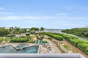 Bay House Retreat managed by Beach Retreats