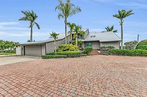 Bay House Retreat managed by Beach Retreats