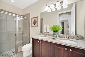 8-Bedroom Villa with Theater Near Disney 8 Home by RedAwning