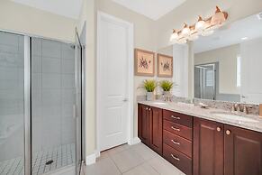 8-Bedroom Villa with Theater Near Disney 8 Home by RedAwning