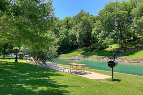 Ic 102 Comal Float Inn 2 Bedroom Condo by RedAwning