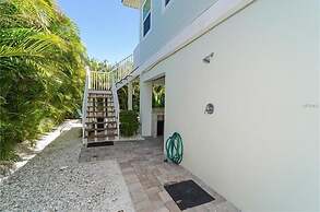 Footprints in the Sand managed by Beach Retreats