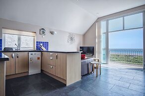 Manor View - 1 Bedroom Apartment - Pendine
